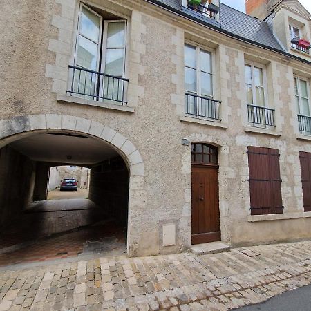 Le Saint Jean Et Son Parking Privee Apartamento Blois Exterior foto