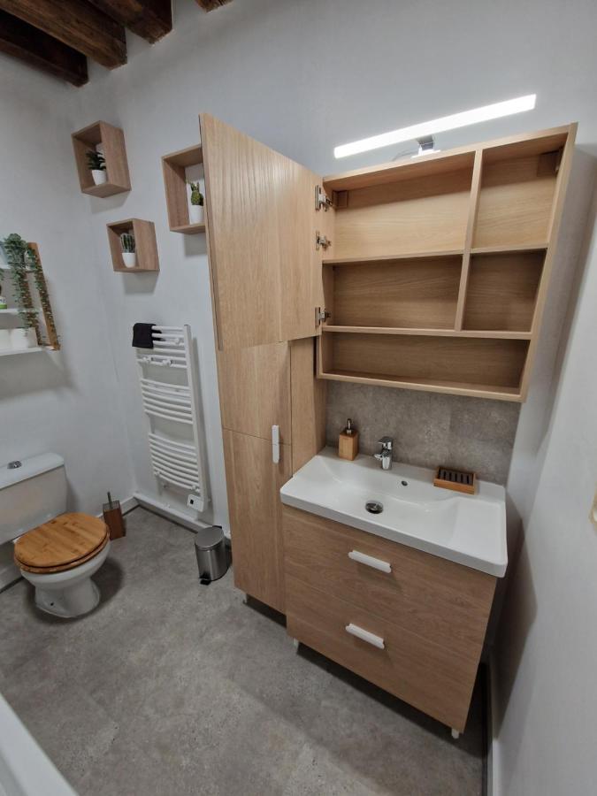 Le Saint Jean Et Son Parking Privee Apartamento Blois Exterior foto