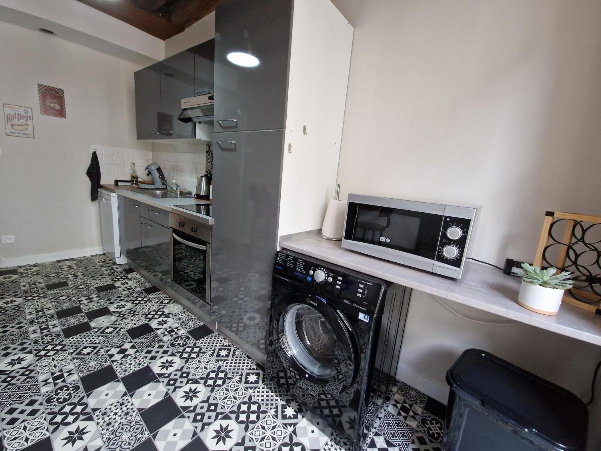 Le Saint Jean Et Son Parking Privee Apartamento Blois Exterior foto